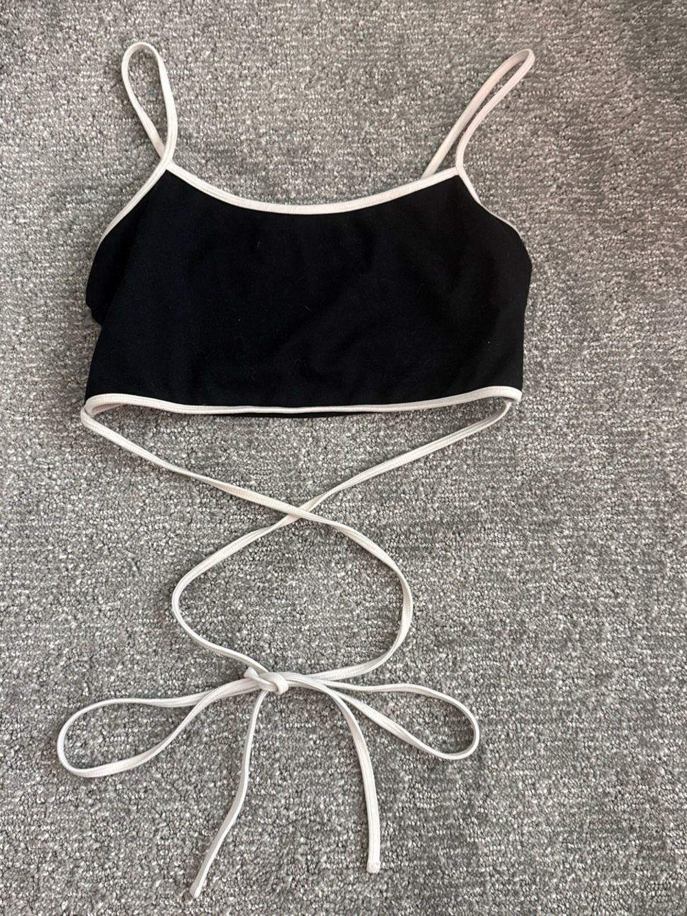 Capri by Witney (Mono B) Black Crop Top with White Trim and Wrap Ties- size Larg